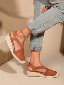 Closed Toe Shiny Rubber Breathable Deep Instep Fashion Lightweight Hemp Rope Wedge Sandals For Women - Brown - View 4