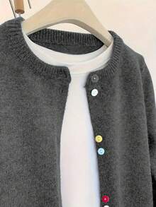 Cardigan lungo elegante da donna a maniche lunghe, collo tondo, con bottoni colorati e divertenti, in poliestere con media elasticità, adatto per uso quotidiano