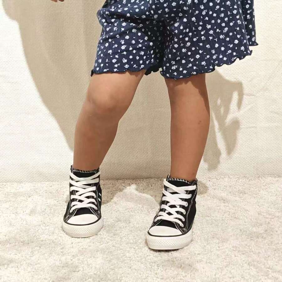 Chaussures de canevas style coréen pour garçons et filles, chaussures de sport décontracté, printemps et automne, baskets classiques à lacets - Noir - Voir 1