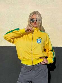 Moletom Gola Alta Oversized com Estampa Gráfica Colorblock, Inspirado no Streetwear, Outono/Inverno