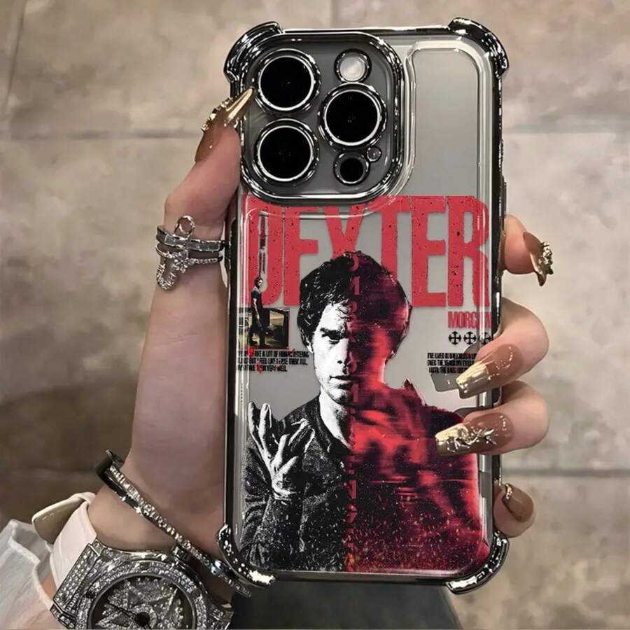 Envío nacional Funda de teléfono de alta gama Funda de teléfono de póster de dos tonos del popular programa de televisión Dexter Funda trasera suave transparente a prueba de golpes para iPhone 17/16/15/14/13/12/11/air/Pro/ProMax  Galaxy S20/S21/22/S23/S24/S25 Plus, Fe, Ultra, A05/A13/A15/A16/A24/A25/A35 Redmi Note13ProPlus/Note14ProPlus, Pixel, MotoG86, G56, Funda de teléfono duradera anti-huellas - Negro - Ver 1