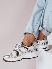 Flache Damen-Sneaker mit glänzender Innensohle – stylische Urban-Schuhe aus Stoff und Kunstleder, leichte und bequeme Freizeitschuhe, perfekt für den Alltag und sportliche Looks, atmungsaktiv und flexibel