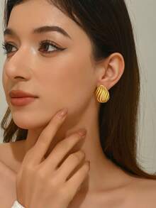 1 Pair Minimalist Elegant Smooth Oval Stainless Steel Stud Earrings, Suitable For Women's Daily Wear/Party, Great Gift For Her