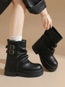2025年春秋新款英伦风女靴复古中筒靴厚底黑色短靴