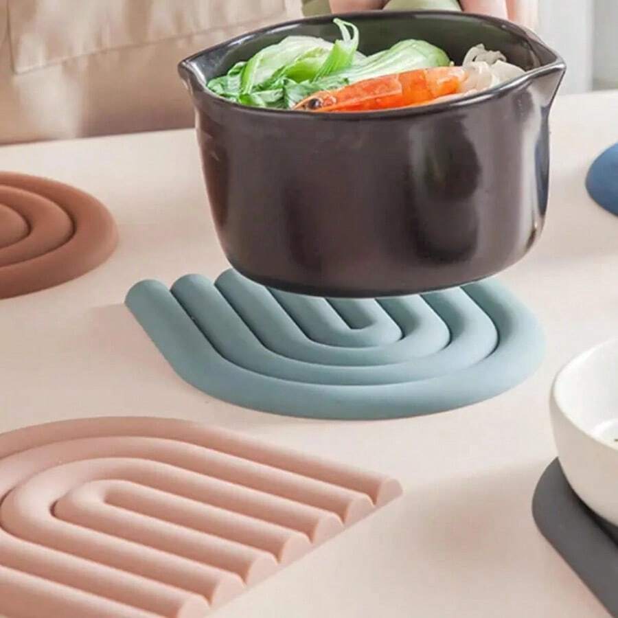 1 件彩虹形耐热垫，彩色硅胶三脚垫，耐高温，防滑，多用途厨房锅架