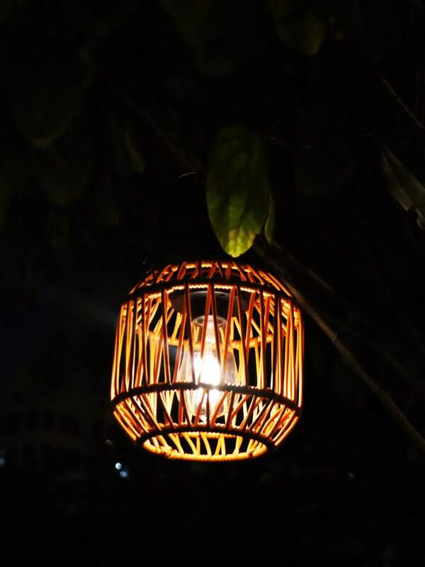 1pc Solar Powered Outdoor Lantern - Handwoven Vintage Style Patio Light, Ideal For Porch, Yard And Pathway Decor | Perfect Housewarming Gift, Suitable For Garden, Yard, Patio, Porch, Trees, Lawn, Walkway Decoration Solar Woven Lamp Christmas Christmas Prop, Decor Halloween Party Pumpkin Lamp Christmas Light Lighting Gift