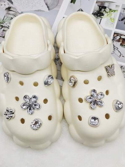 10 st. ABS-harts silver- och guldfärgade lyxiga fjärils- och hjärtformade skoberlocker, glittrande strassblommor i skoklämmor, avtagbara geometriska fyrkantiga skotillbehör, multifunktionella eleganta skoklämmor, lämpliga för damsandaler, tofflor, strandväskor, jul, halloween, alla hjärtans dag, födelsedag, festpresenter (skor ingår ej)