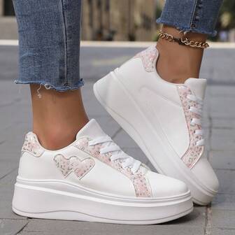 Fashionable Heart-Shaped Platform Thick Sole Skateboard Casual Sports Chunky Sneakers