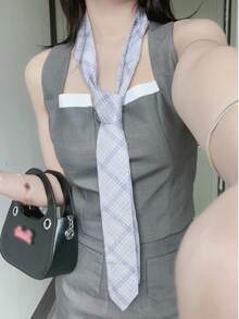 淺灰色