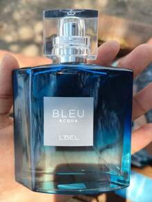 Perfume Bleu Acqua de L'Bel para Caballero 100 ml - Fragancia Masculina Refrescante y Elegante con Notas Acuáticas, Cítricas y Amaderadas, Ideal para el Hombre Moderno, Auténtico y Dinámico, Aroma de Larga Duración, Perfecto para Uso Diario o Eventos Especiales, Estilo Natural y Sofisticado, Presentación Atractiva y Versátil, Excelente Opción para Regalo o Colección - Neblina azul - Ver 3