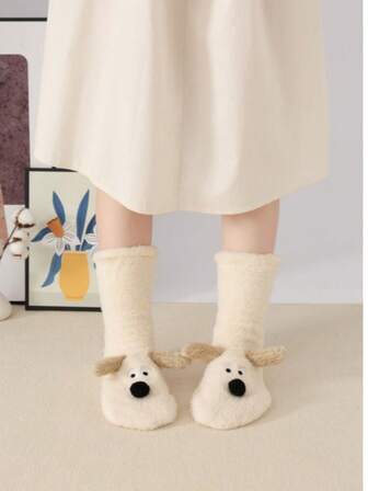 1双女士加厚珊瑚绒卡通小狗图案家居袜，防滑，可爱又有趣，冬季超级保暖，适合万圣节、圣诞节、生日、节日礼物、情侣礼物、妈妈礼物、女儿礼物，舒适保暖袜
