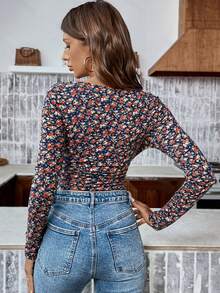 Women's Long Sleeve Ditsy Floral Fitted Ruched Side Crew Neck Slim Fit T-Shirt Top, Autumn/Winter