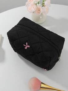 1个刺绣蝴蝶结化妆包，家居收纳袋，可装卫生巾、耳塞、有线耳机、充电器、口红、化妆品、家居装饰品，适合妈妈、学生、上班族使用。 - 黑色 - 查看 20