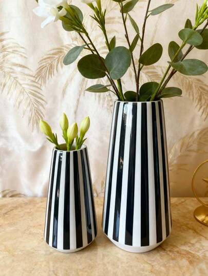1Pc Painted Moderne Zwart Wit Minimalist Ceramic Vase,Mid Century Gestreepte Vases,Black Checkered Groen Stripes Vase,Creative Delfts Blauw, Collectible Grade Ceramics, ative Vases Flowers, Perfect As Bohemian Home Accent Room Flower Vase Glass view 7