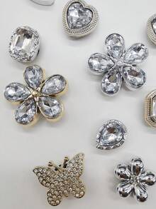 10个ABS树脂银色和金色奢华蝴蝶和心形鞋饰，闪亮水钻花朵鞋夹，可拆卸几何方形鞋饰，多功能优雅鞋夹，适用于女士凉鞋、拖鞋、沙滩包，圣诞节、万圣节、情人节、生日、节日派对礼物（不含鞋子） - 彩色 - 查看 4
