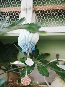 1 pieza Carillón de viento hecho a mano con concha de perla, diseño oceánico degradado azul, tres niveles con sonido nítido para decoración de dormitorio/decoración de habitación - Decoraciones de fiesta de cumpleaños con temática de sirena submarina, decoración de boda y eventos, accesorios de aula y oficina, decoración de dormitorio, decoración de habitación, decoración de vuelta a la escuela, adornos colgantes decorativos de verano para la decoración del hogar