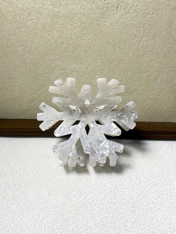 1 pieza Pinza para el cabello con copo de nieve grande - Pinza para el cabello resistente, pasador de invierno elegante para mujeres, pinza para el cabello antideslizante para eventos cotidianos y formales, accesorio para el cabello de acrílico duradero en blanco puro/beige - Perfecto para peinados de clima frío, accesorio para el cabello de vacaciones, estilo bohemio, perfecto para Navidad