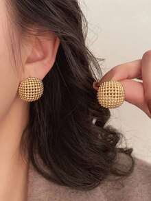 1 Pair Women's Metal Hollow Geometric Stud Earrings – Fashionable Statement Jewelry For Parties And Evenings – Versatile Dangling Design Perfect For Any Occasion - Hoa tai - Xem 4