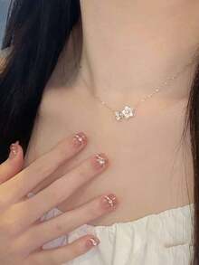 1pc Cherry Blossom Elegant Collarbone Necklace With Unique Design - Yellow Gold - View 1