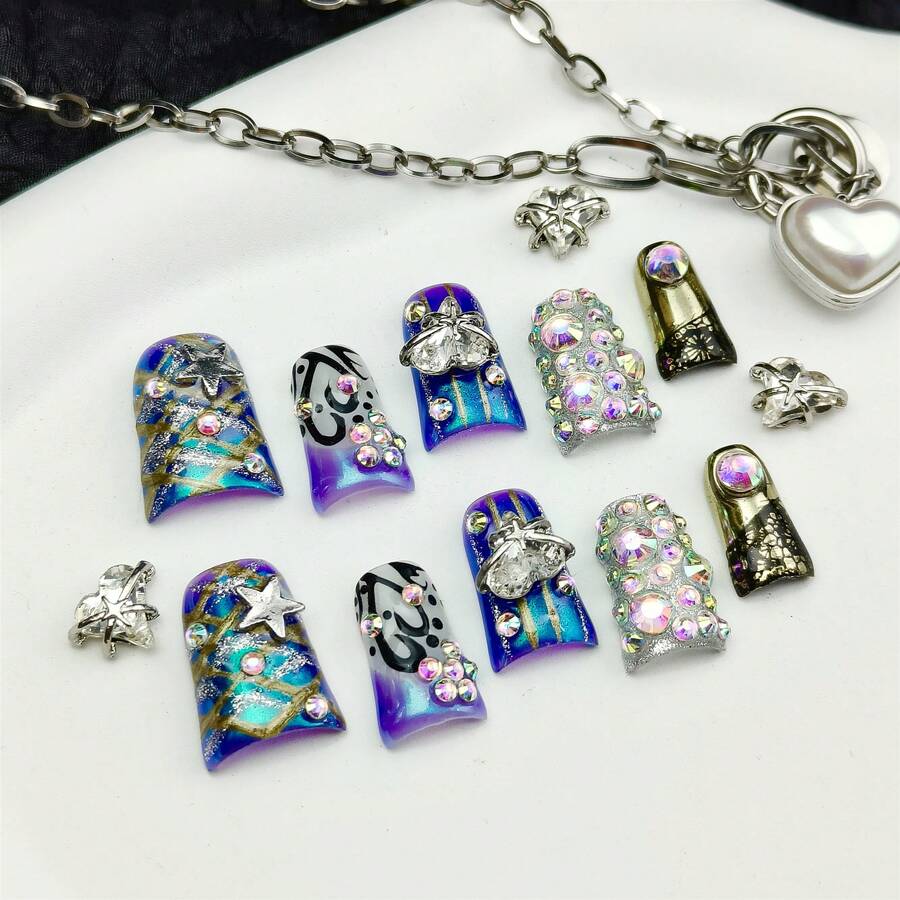 10pcs Pure Hand-Wom Nail,Cyberpunk Y2K Glam Stiletto Press - On Nails | Blue - Purple Ombre With Metallic Silver, 3D Metal Star & Heart Charms, Aurora Rhinestones & Iridescent Gems | Shimmer Finish Fake Nails - Perfect For Halloween Festivals, Clubbing & Edgy Street Style - 藏蓝色 - 查看 1