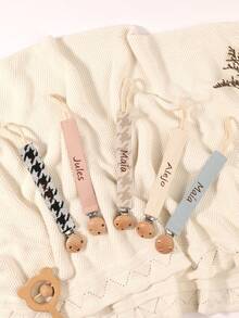 1 قطعة مشبك حلمة طفل مطرز باسم شخصي، طباعة نقاط كيوت مخصصة للأولاد والبنات، مشبك حلمة طفل قابل للتخصيص عالمي للتهدئة، مناسب لهدايا عيد الميلاد، المعمودية، ، عيد الميلاد، هدايا حفلة استحمام الطفل، ديكورات عائلية