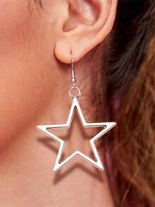 1 par de pendientes de estrella hueca de acrílico multicolor plateado, adecuados para el uso diario de las mujeres