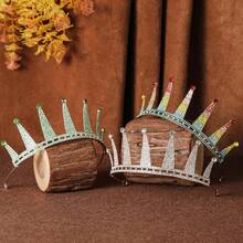 Tiara de la Estatua de la Libertad - Corona de metal tipo Renfaire para novia con picos, diadema para mujeres, disfraz de Renacimiento, Halloween - Plata con diamantes de imitación verdes - Ver 8