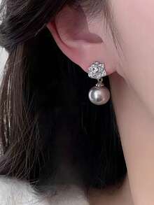 Minimalist Fashionable Classic Rose Stud Earrings, French Luxurious Elegant Camellia Flower Earrings, Suitable For Women's Daily, Festival, Party, And Commuting Wear