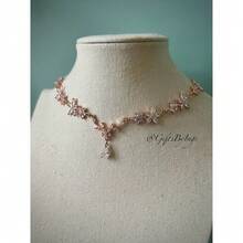 Elegant Ethereal White Floral Rose Gold Choker Necklace, Regal Bridal Whimsical Cottagecore Wedding Choker, Fantasy Fairycore Jewelry Set