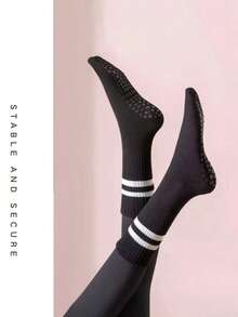 4 Pairs Women's Pilates Grip Socks, Non-Slip Yoga Socks, Enhance Barbell And Grip Strength, Breathable Polyester, Striped Design, Suitable For All Seasons, Yoga Accessories, All Season Socks, Textured Bottom Socks, Durable (Assorted Colors)