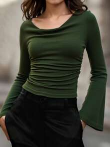 DONICY Women's Solid Color Draped Oversized Round Neck Flared Sleeve T-Shirt, Elegant Basic Top With Pleated Craftsmanship, Soft & Comfortable Fabric, Slimming & Atmospheric, French Retro Style, Suitable For Casual Gatherings, Dates, Business Events, Parties, Concerts, Holidays Like Christmas