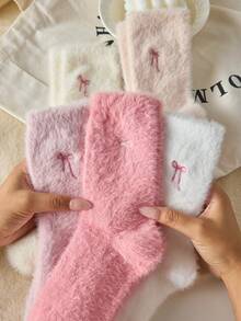 5 Pairs Of White And Pink Fuzzy Women's Crew Socks, Bow Pattern Warm Socks, Soft And Comfortable, Suitable For Autumn And Winter,Random Colors