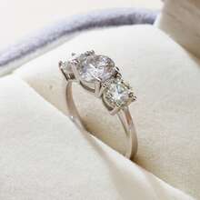 1pc 925 Sterling Silver 2ct Moissanite Ring, Jewelry For Women, Suitable For Daily Wear, Parties, Dates, VVS1 Clarity, Perfect Round Cut, With GRA Certificate And Gift Box