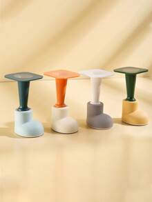 Conjunto de 3 batentes de porta fofos em formato de pezinho, que evitam que o bebê esbarre em você e trazem mais diversão ao quarto. Feito em PP , este batente de porta autoadesivo é fácil de instalar sem precisar furar. (Há um furo de injeção na lateral do produto; caso isso seja um problema para você, não compre.) - Multicolorido - Ver 2