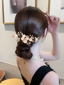 1pc New Korean Style Bridal Wedding Headpiece, Handmade Pink Shell Petal & Pearl Crystal Hair Clip Accessory