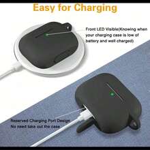 兼容系列保护壳，防震硅胶全包覆保护套，适用于 4/ Pro/ Pro 2/ Pro 3/ 1/2/3代，支持无线充电，配有耐用登山扣，正面LED指示灯可见。