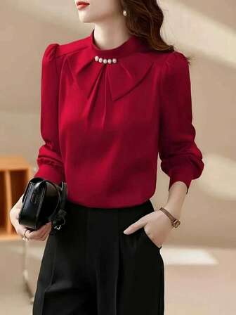 女士优雅缎面长袖衬衫，蝴蝶结领和珍珠纽扣装饰，宽松版型，纯色，易于护理，适合办公室、商务会议和日常穿着，适合所有季节