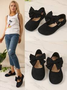 Breezelady Women's Black Suede Mary Janes With Bow - Perfect For Work & Beyond! Featuring Smooth Suede And A Refined Bow, These Flats Bring Elegance To Your Workwear. The Flat Heel Provides Comfort For Long Office Hours, And They Also Work For After - Work Plans. Great For US Professional Women Seeking Stylish Yet Practical Footwear. - 黑色 - 查看 3