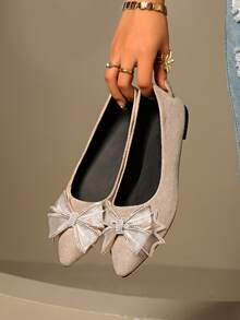 Giày bệt mũi nhọn được khuyến nghị tăng 0,5 cỡ, Giày bệt mũi nhọn/tròn đính đá lấp lánh cho nữ - Nhẹ và thoải mái, Đa năng cho mọi mùa, Thanh lịch và quyến rũ, Trang trí đá lấp lánh - Màu be - Xem 4