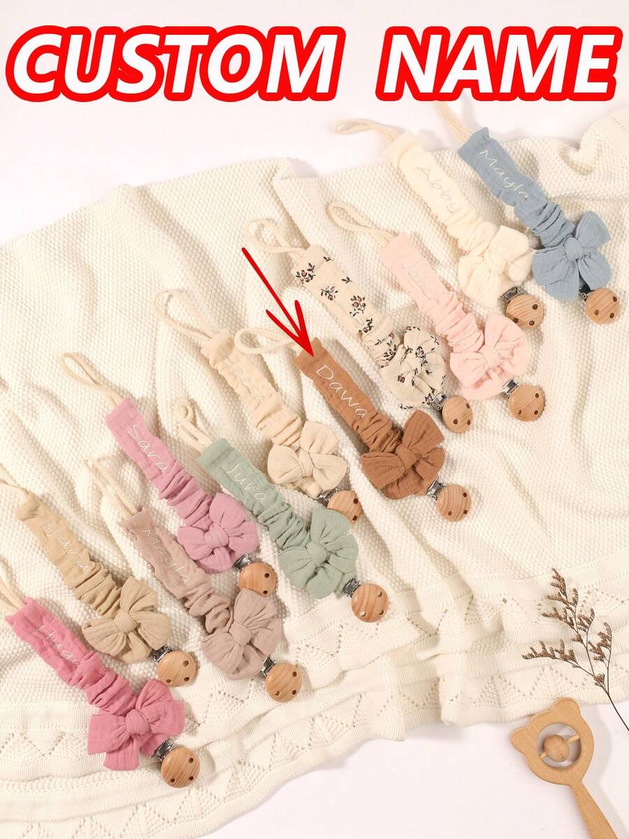 2件組個性化刺繡姓名嬰兒奶嘴夾,可愛波點印花客製化圖案,適用男孩與女孩,客製化嬰兒奶嘴夾 - 彩色 - 查看 1