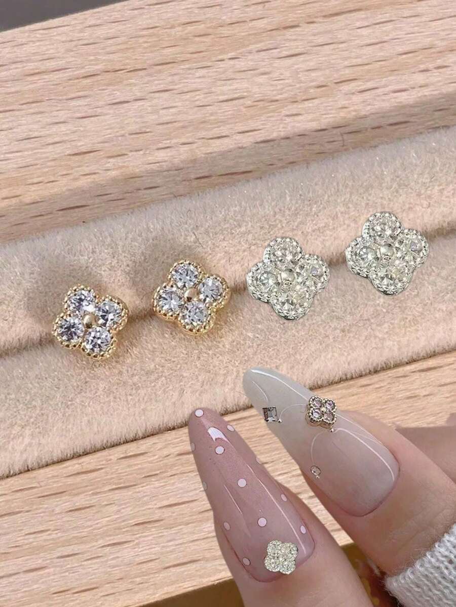 2pcs Luxury Lady Style Sparkling Four-Leaf Clover Nail Art Decorations, Gold & Silver Four-Leaf Clover, For Finger Nail Decoration Nail Accessories Nail Supplies Nails - Multicolor - View 1