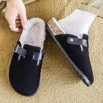 Sandalias de felpa de invierno, pantuflas cómodas antideslizantes para hombres, suelas de corcho suaves de Birkenstocks, zuecos duraderos para hombres, forrados térmicos blancos para mayor comodidad, zapatos de marca de alta calidad para hombres/mujeres, sandalias gruesas para hombres (patrón asimétrico). Nota: Debido al forro térmico blanco y la parte superior negra, es posible que se pegue algo de felpa blanca a la parte superior, lo cual es un fenómeno normal y no suciedad.