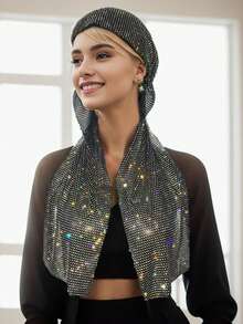 1顶65厘米镶钻女式鸭舌帽，适合夜店佩戴