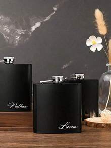 定制酒壶，个性化姓名酒壶，适合男士、新郎、伴郎、父亲、新郎婚礼、男友等。个性化黑色6盎司酒壶，适合朋友、厨房、餐厅、浴室、客厅、卧室、办公室、茶室、家居、花园等场所。适合作为父亲节礼物。 - 彩色 - 查看 3