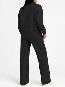 两件套：纯色简约卫衣外套上衣和直筒裤，柔软抓绒面料，适合春、秋、冬季穿着。 - 黑色 - 查看 3