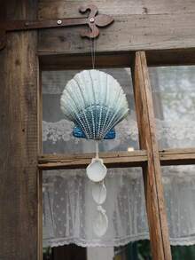1 pieza Carillón de viento hecho a mano con concha de perla, diseño oceánico degradado azul, tres niveles con sonido nítido para decoración de dormitorio/decoración de habitación - Decoraciones de fiesta de cumpleaños con temática de sirena submarina, decoración de boda y eventos, accesorios de aula y oficina, decoración de dormitorio, decoración de habitación, decoración de vuelta a la escuela, adornos colgantes decorativos de verano para la decoración del hogar
