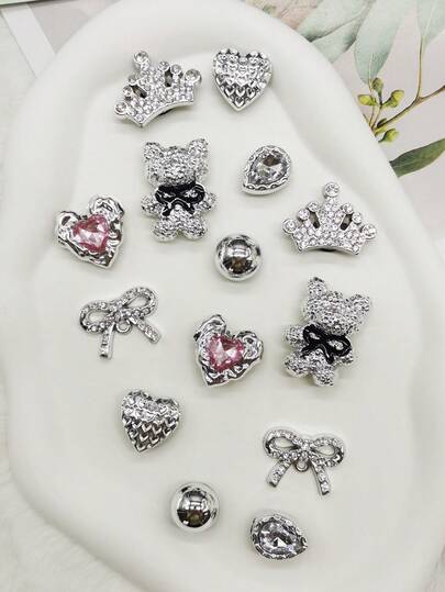 14件套ABS树脂银色可爱小熊皇冠鞋饰，闪亮水钻蝴蝶结水滴鞋扣装饰，DIY可拆卸仿珠鞋配件，多功能心形鞋夹装饰，适合女士凉鞋、拖鞋、沙滩包，圣诞节、万圣节、情人节、生日、节日派对礼物（不含鞋子）
