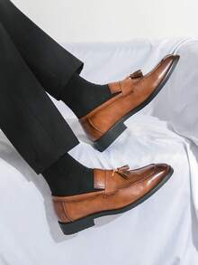 Giày lười nam tối giản có tua rua, giày da công sở lịch sự cho nam giới trẻ tuổi, giày slip-on màu trơn phù hợp cho đám cưới, hộp đêm, tiệc tùng, mặc hàng ngày và công sở. - màu nâu - Xem 5