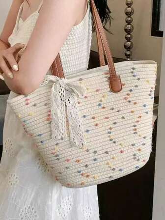 Myco Bolso de paja tejido a mano para damas, con asas de madera y correas de encaje decorando el área del subaxilar. Este es un bolso de gran capacidad adecuado para compras casuales de verano. Es un bolso único de un solo hombro para la playa y las vacaciones.