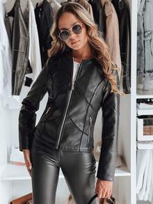 Damen-Übergangslederjacke aus Kunstleder mit Reißverschluss. Elegant geschnitten und gefüttert. Stilvolle Damenjacke mit Taschen und geometrischen Nähten. Eine stylische Alternative zur Motorradjacke, perfekt für Frühling und Herbst. - Schwarz - Übersicht 2